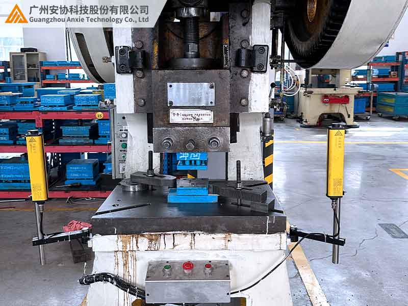 安全光幕：工業(yè)自動化安全守護(hù)者