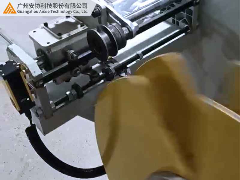 單邊光柵提升繞線機安全防護案例.jpg
