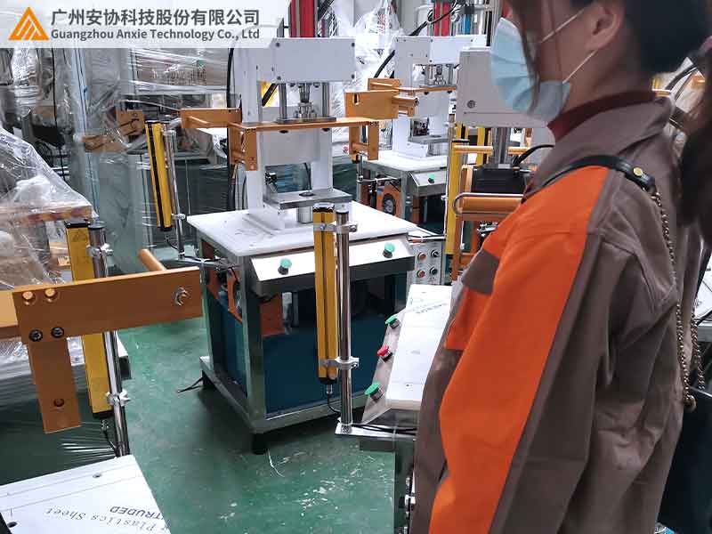 沖壓設(shè)備人手保護(hù)光柵安裝規(guī)范